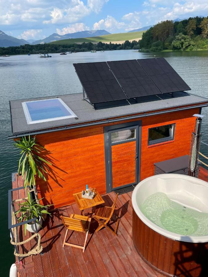 Aquachill Houseboat & Wellness Hotel Liptovský Trnovec Екстериор снимка