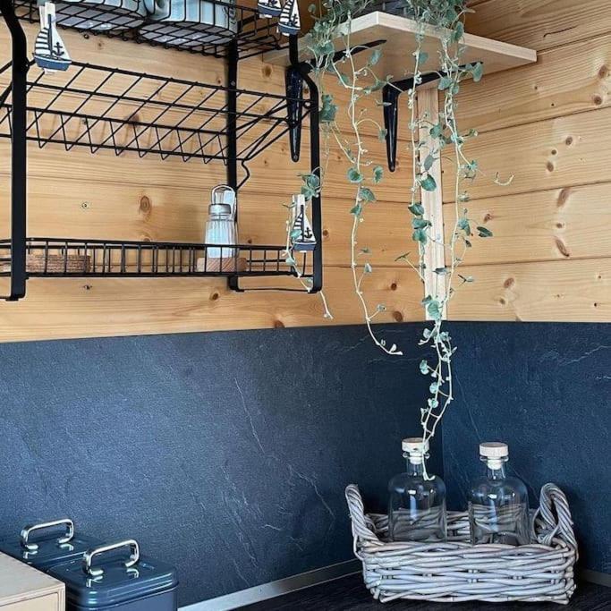 Aquachill Houseboat & Wellness Hotel Liptovský Trnovec Екстериор снимка