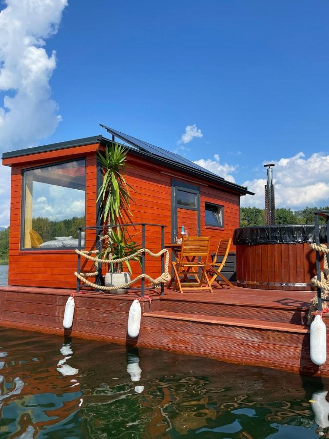 Aquachill Houseboat & Wellness Hotel Liptovský Trnovec Екстериор снимка
