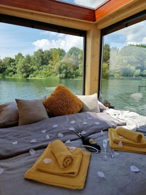 Aquachill Houseboat & Wellness Hotel Liptovský Trnovec Екстериор снимка