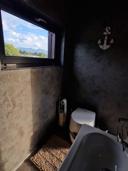 Aquachill Houseboat & Wellness Hotel Liptovský Trnovec Екстериор снимка