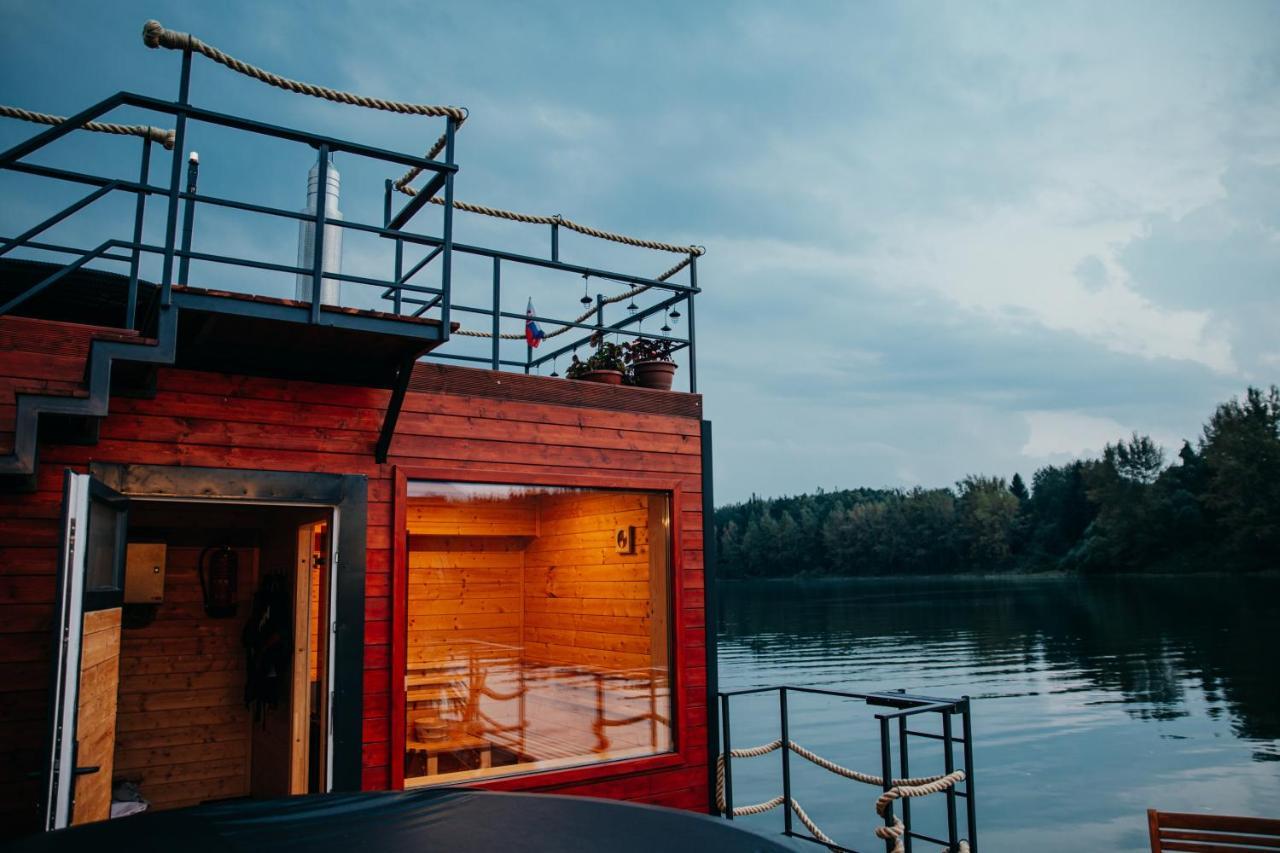 Aquachill Houseboat & Wellness Hotel Liptovský Trnovec Екстериор снимка