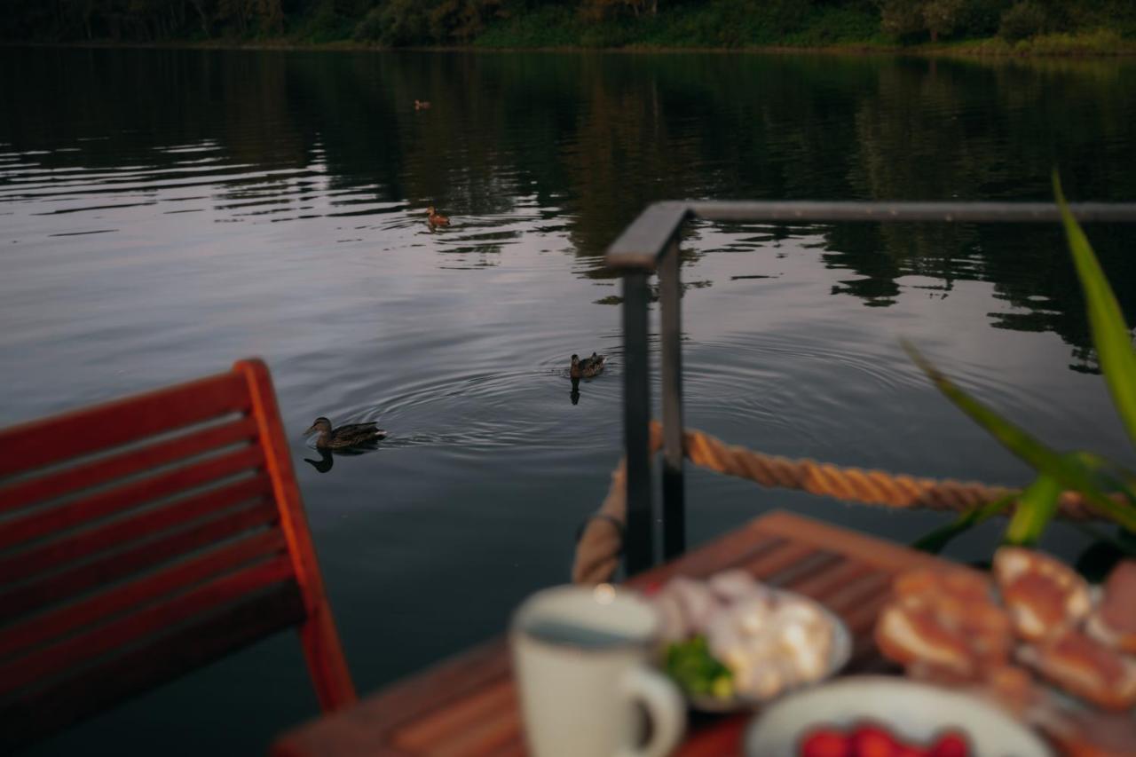 Aquachill Houseboat & Wellness Hotel Liptovský Trnovec Екстериор снимка