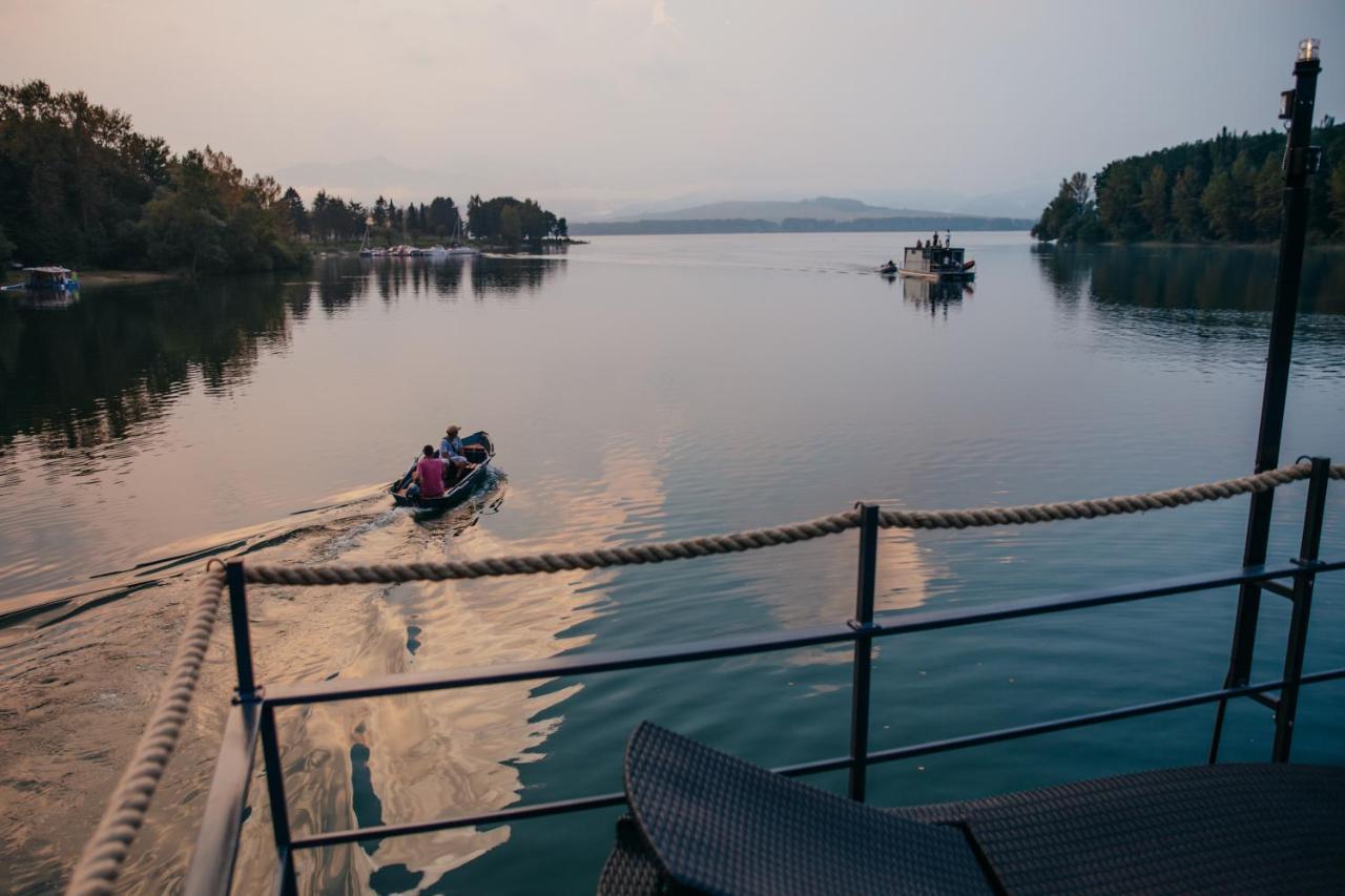 Aquachill Houseboat & Wellness Hotel Liptovský Trnovec Екстериор снимка