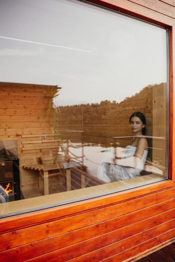 Aquachill Houseboat & Wellness Hotel Liptovský Trnovec Екстериор снимка