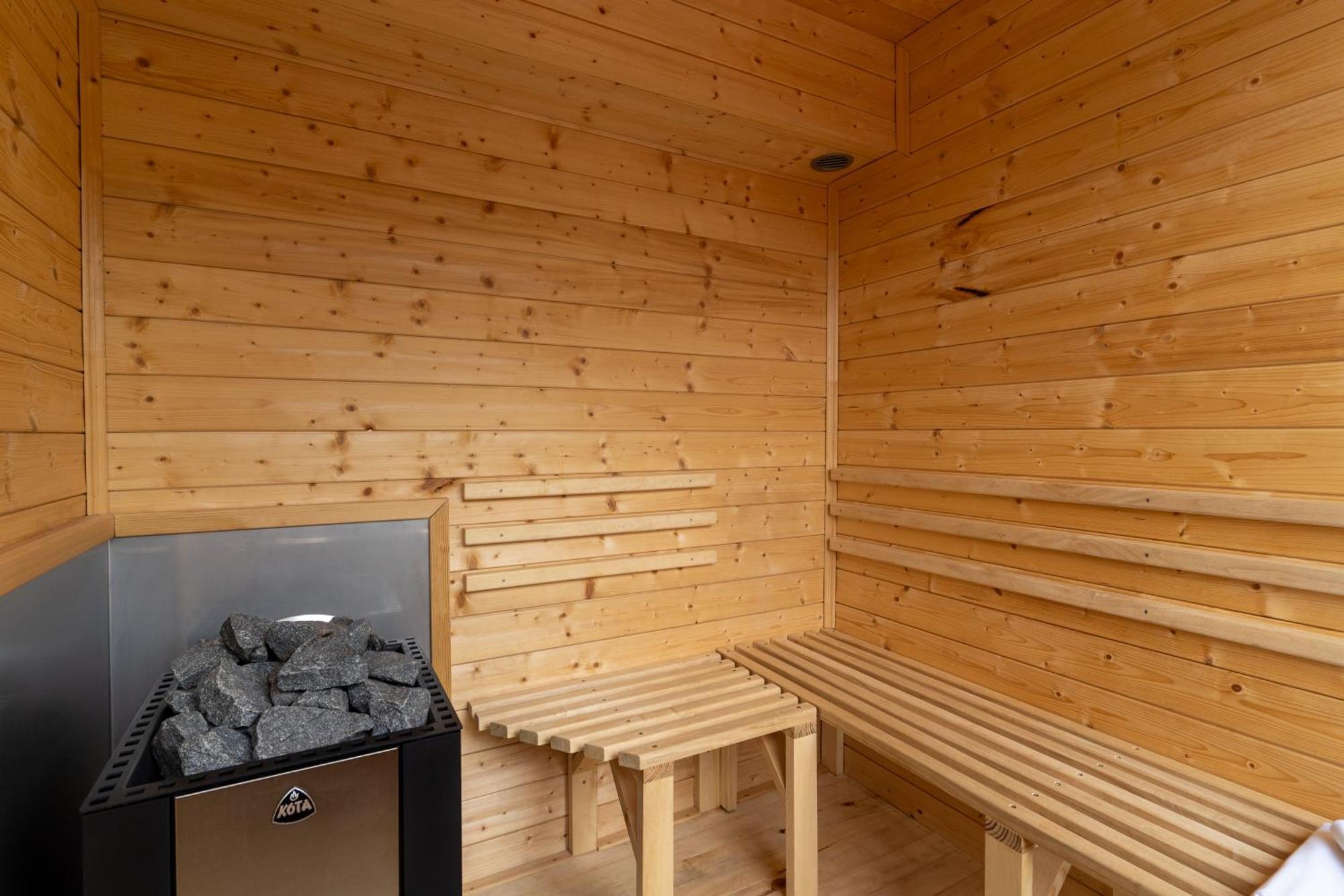 Aquachill Houseboat & Wellness Hotel Liptovský Trnovec Екстериор снимка