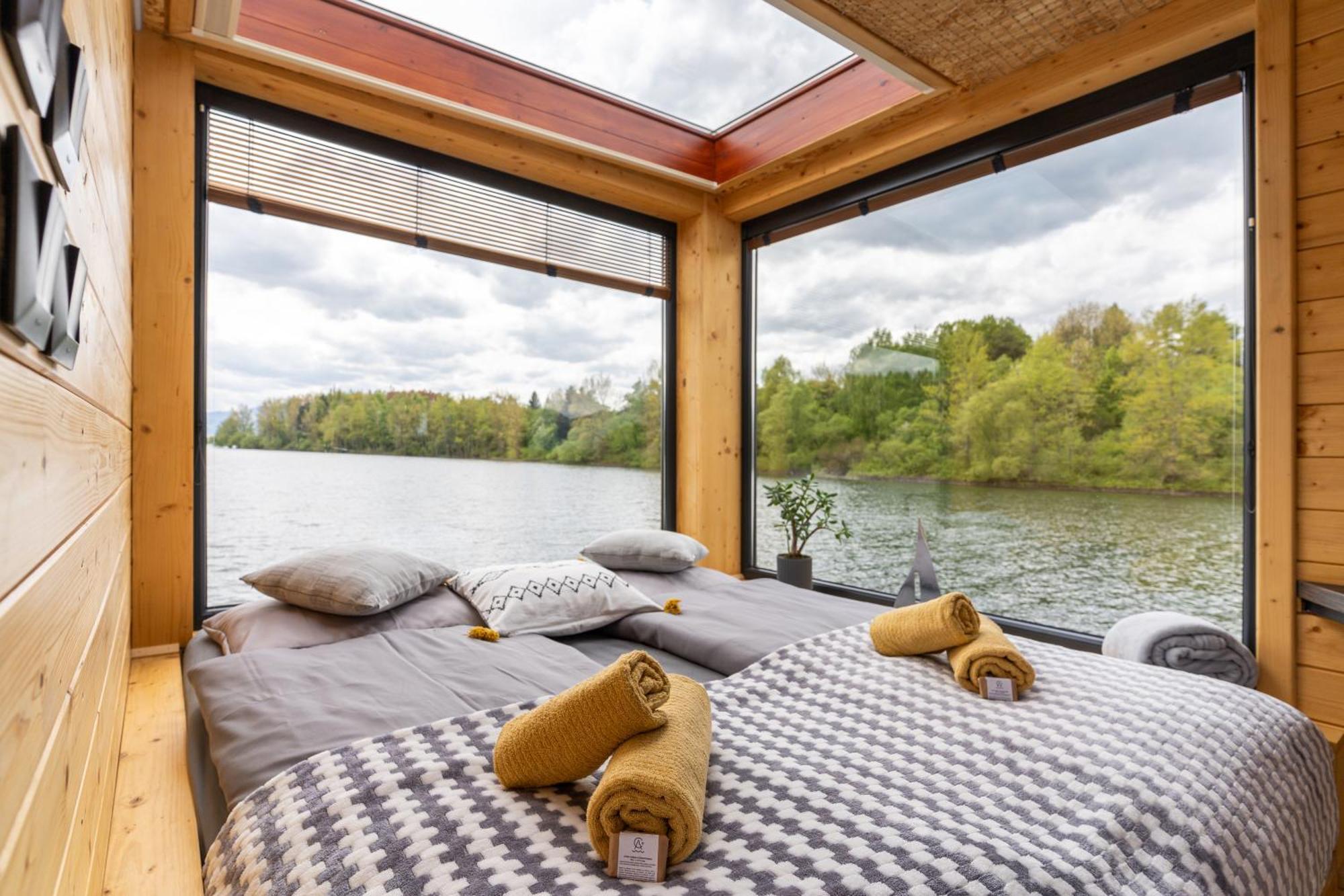 Aquachill Houseboat & Wellness Hotel Liptovský Trnovec Екстериор снимка